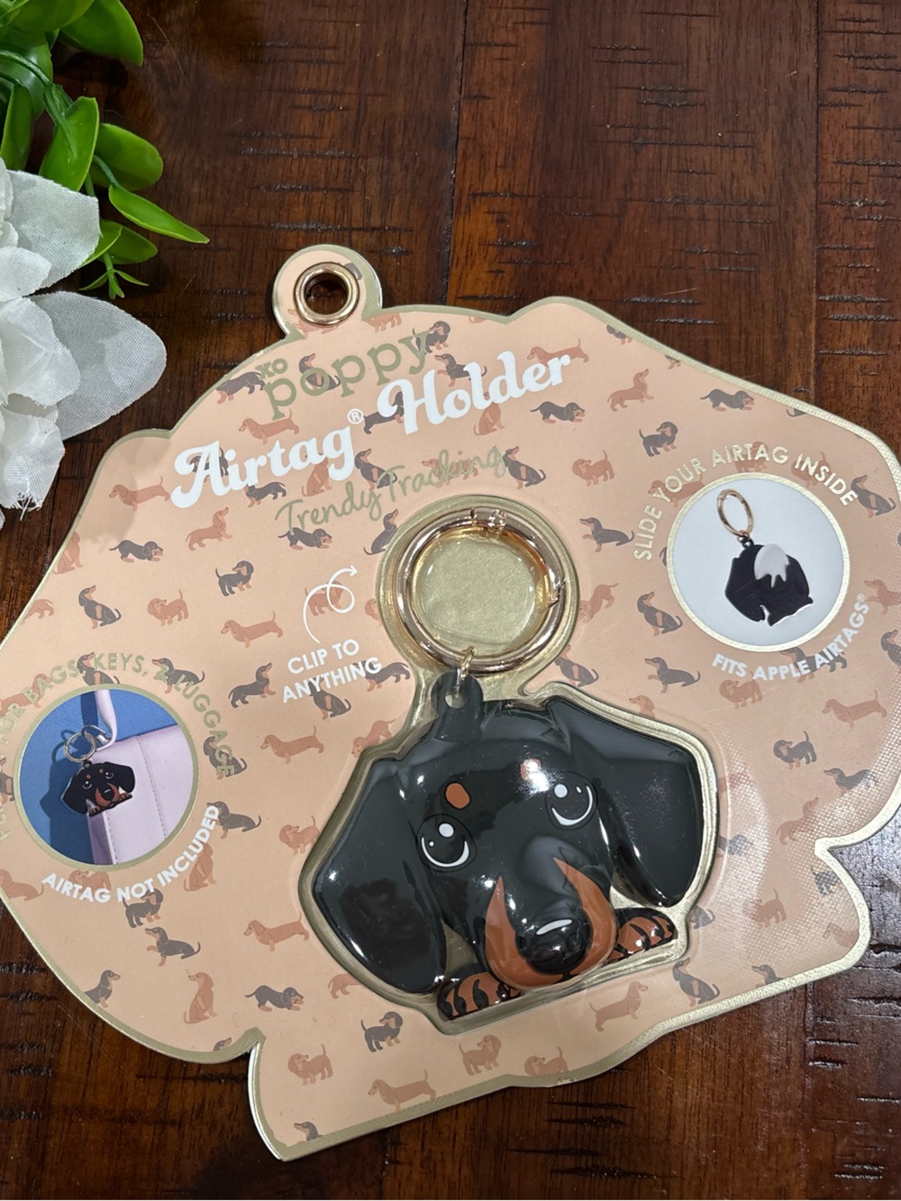 Airtag Holder Dachshund Keychain - Black & Brown